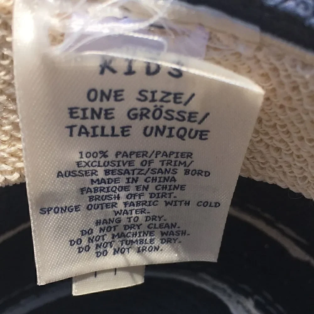 Land’s End Hat Blue straw navycream accents  lightweight Small Women or Kids